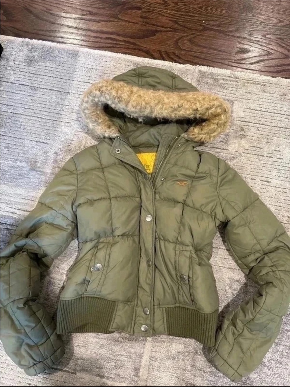 Hollister Vintage Olive Quilted Puffer Jacket with Faux-Fur Trim